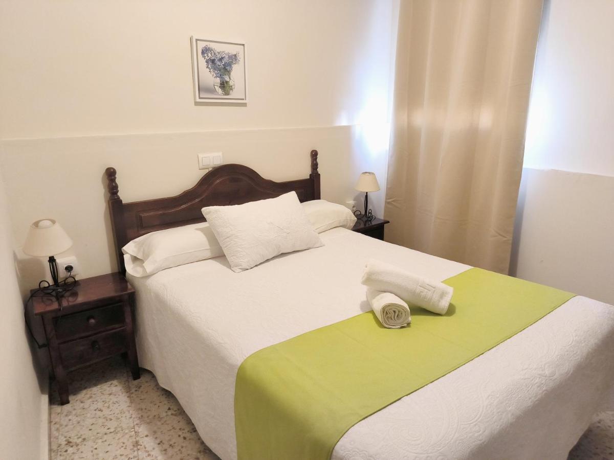 Pension Perez Montilla Sevilla Eksteriør billede